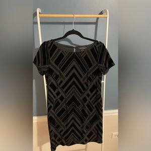 White House Black Market - Black Printed/Velvet Short Sleeve Shift Dress - small